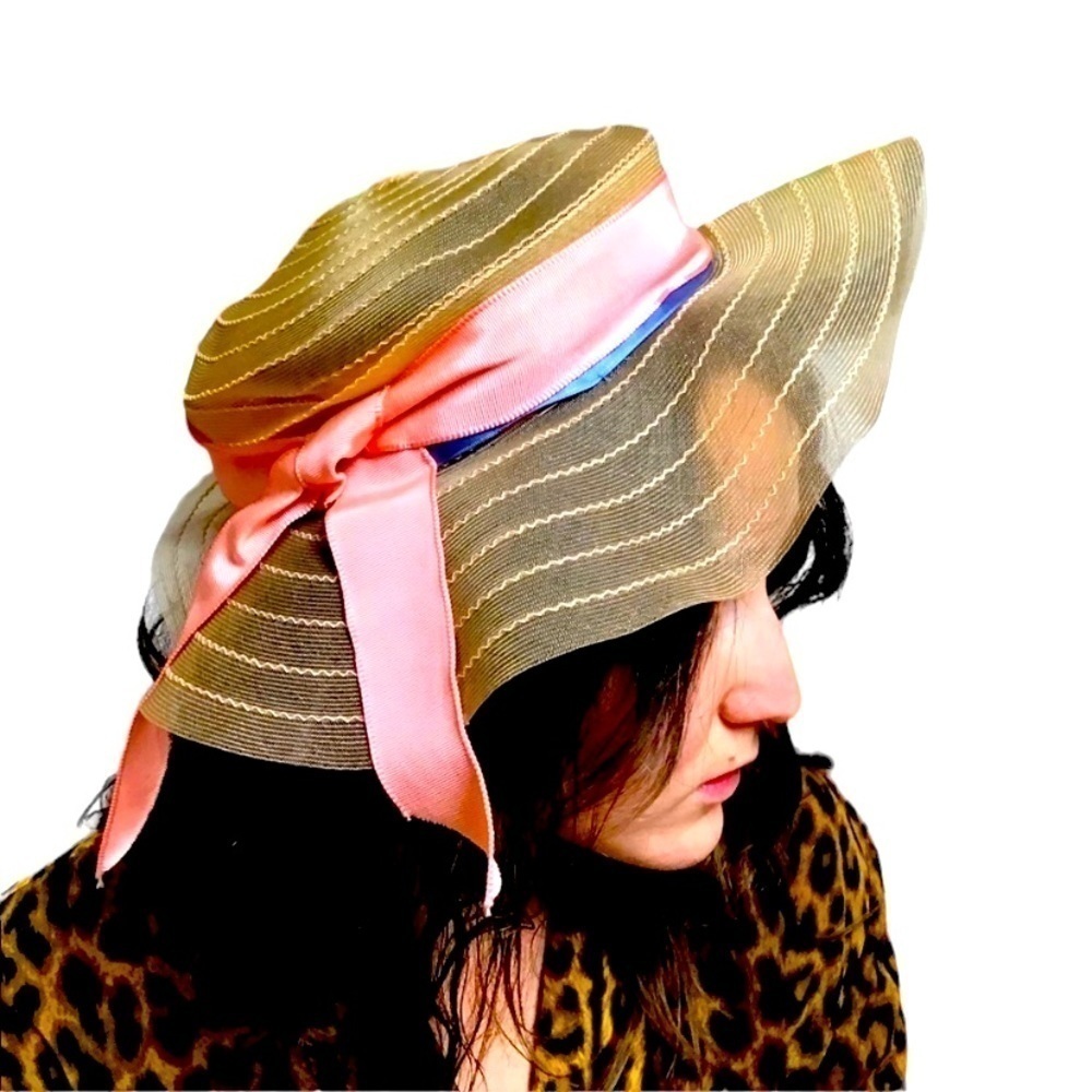 1950s Pink Brimmed Hat W/Bow